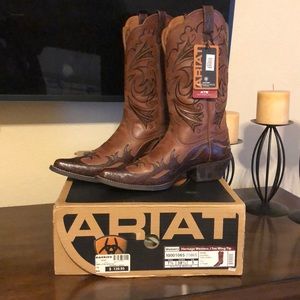 Arita Women’s wing Tip Boot